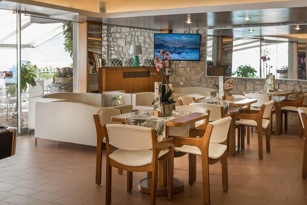 Hotel Caribe - Garda Lake Collection Бренцоне сул Гарда Екстериор снимка