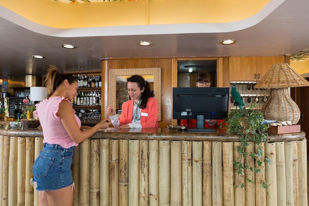 Hotel Caribe - Garda Lake Collection Бренцоне сул Гарда Екстериор снимка