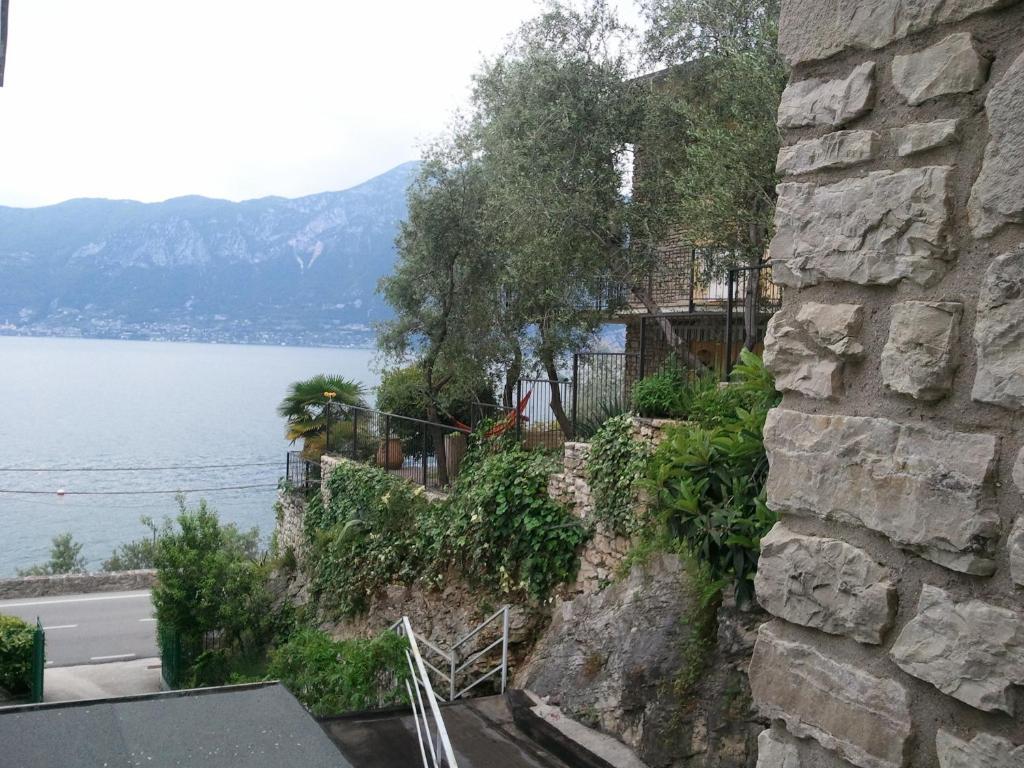 Hotel Caribe - Garda Lake Collection Бренцоне сул Гарда Стая снимка