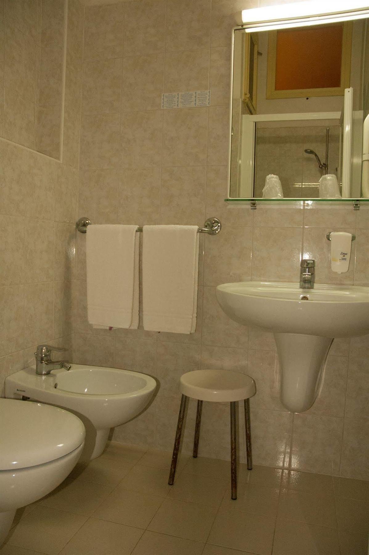 Hotel Caribe - Garda Lake Collection Бренцоне сул Гарда Екстериор снимка