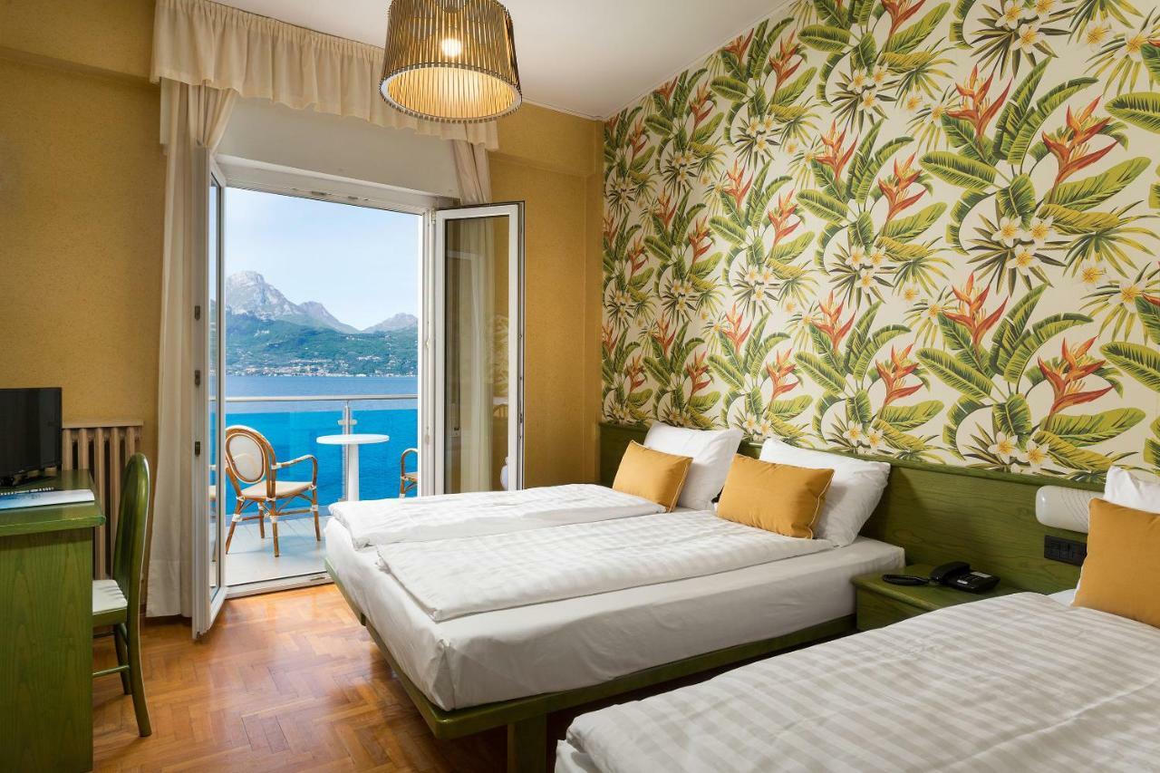Hotel Caribe - Garda Lake Collection Бренцоне сул Гарда Екстериор снимка