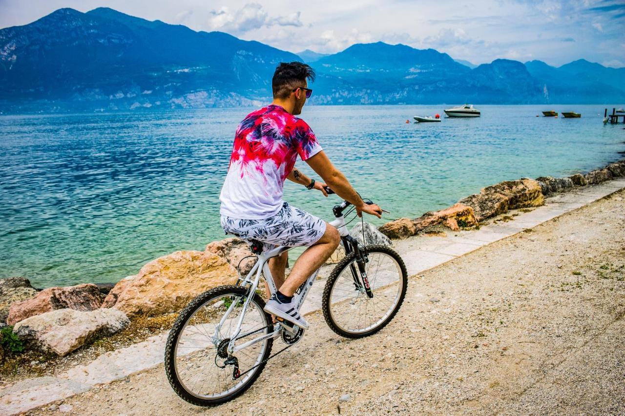 Hotel Caribe - Garda Lake Collection Бренцоне сул Гарда Екстериор снимка